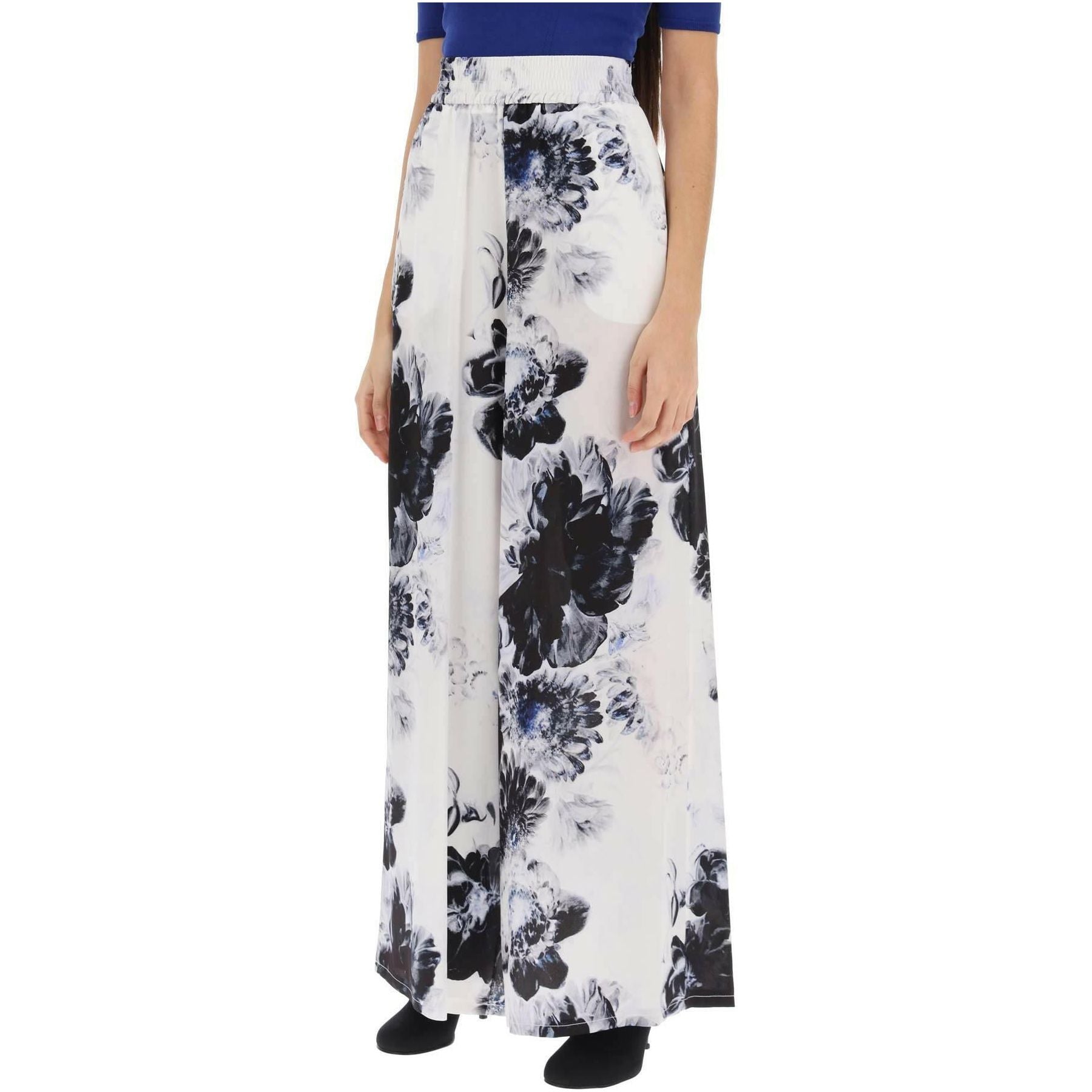 White/Black/Electric Blue Floral Chiaroscuro Silk Pyjama Trousers ALEXANDER MCQUEEN JOHN JULIA.