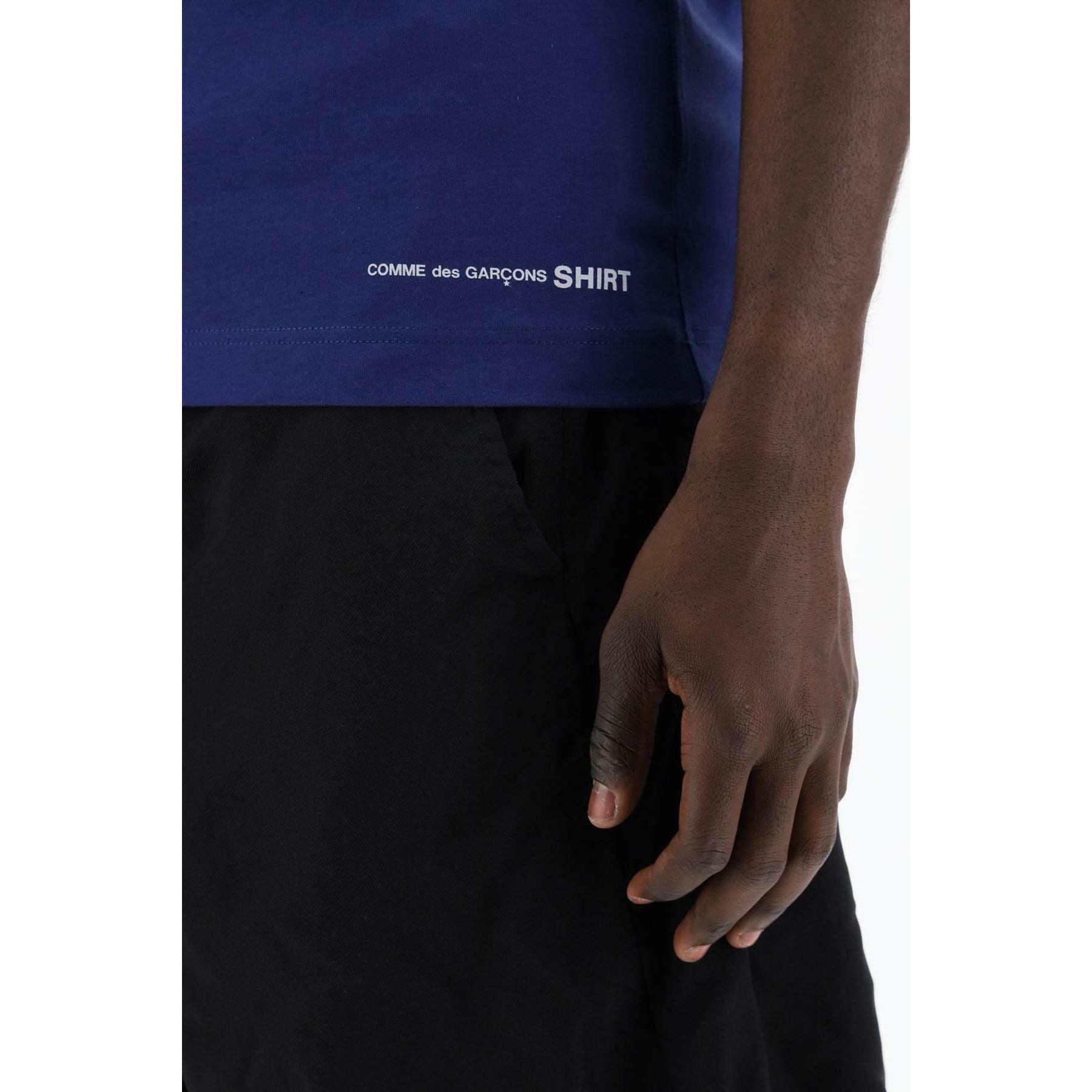 Navy Logo Print Cotton T-Shirt COMME DES GARCONS SHIRT JOHN JULIA.