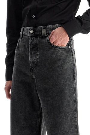 Low-waisted Baggy Jeans