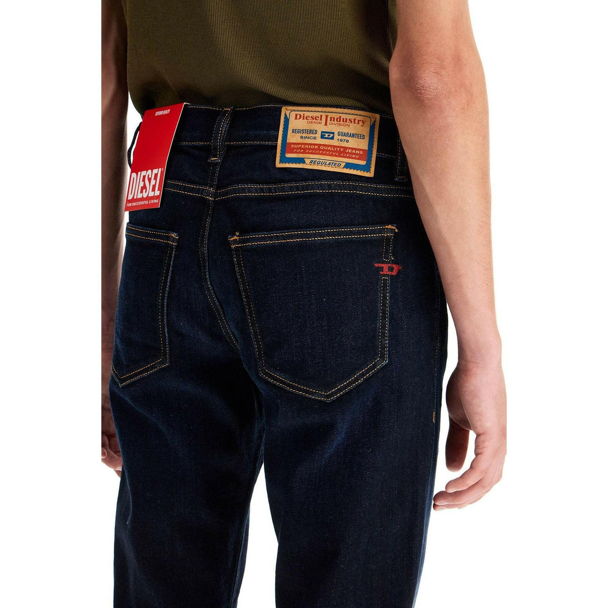 2019 D-Strukt Slim Jeans.