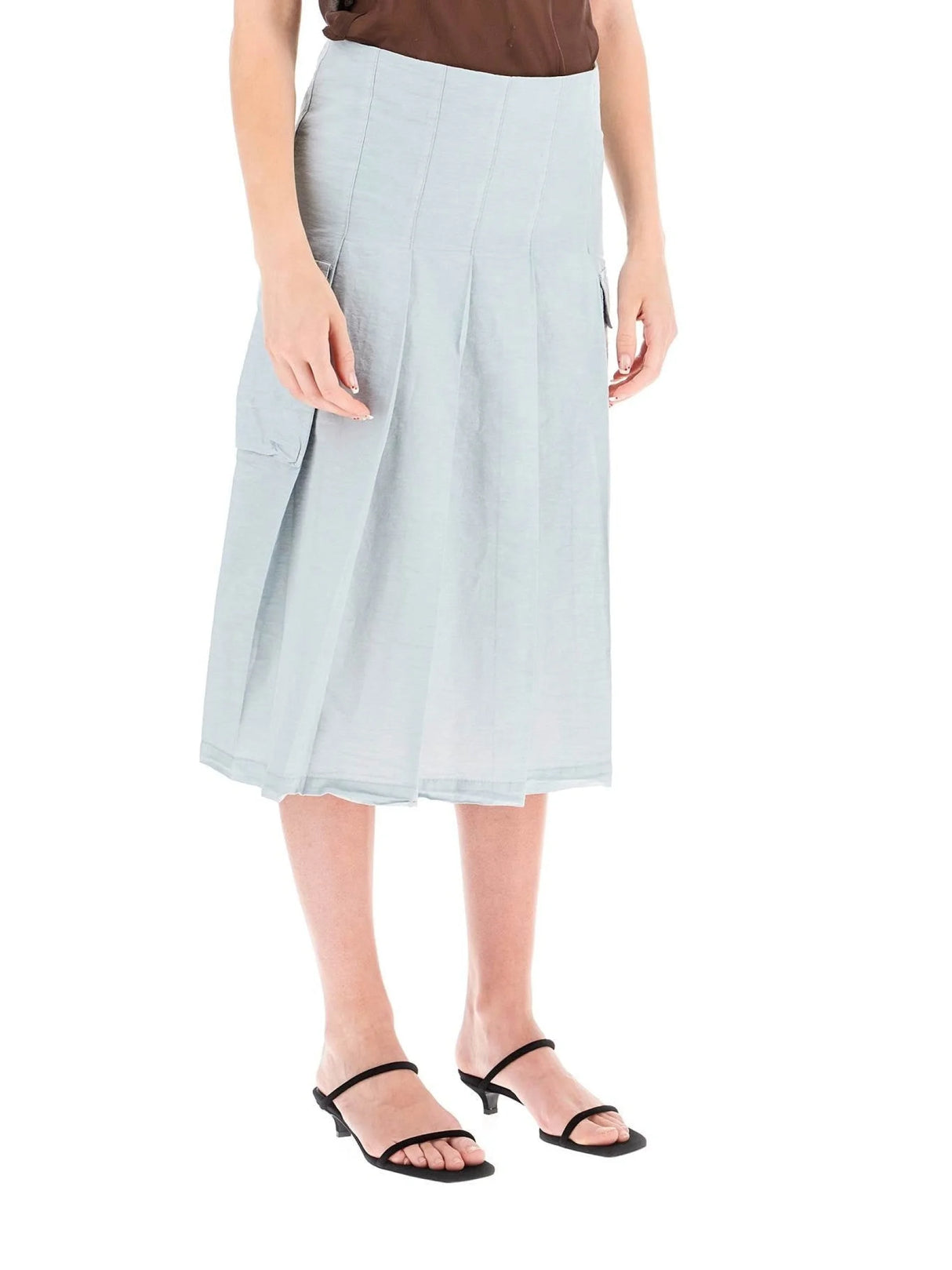 Ina

pleated Skirt Pin