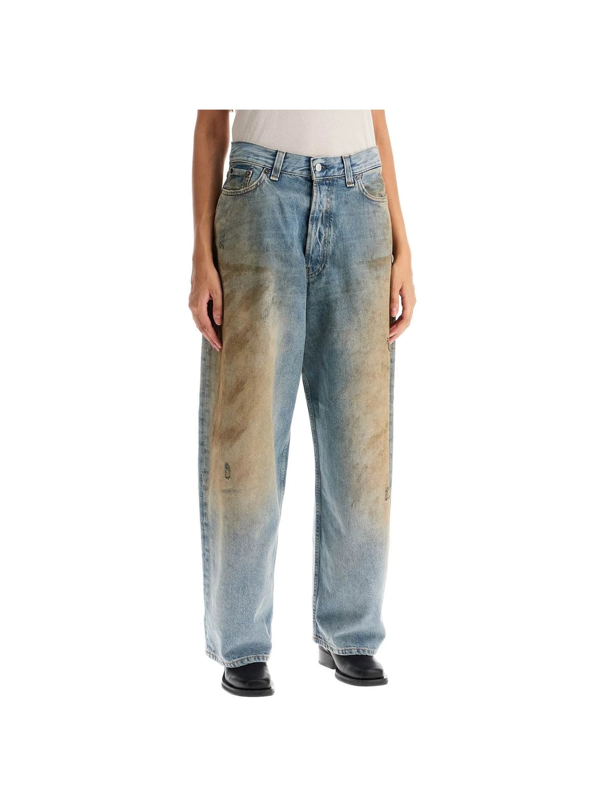 Baggy Jeans With A Distressed