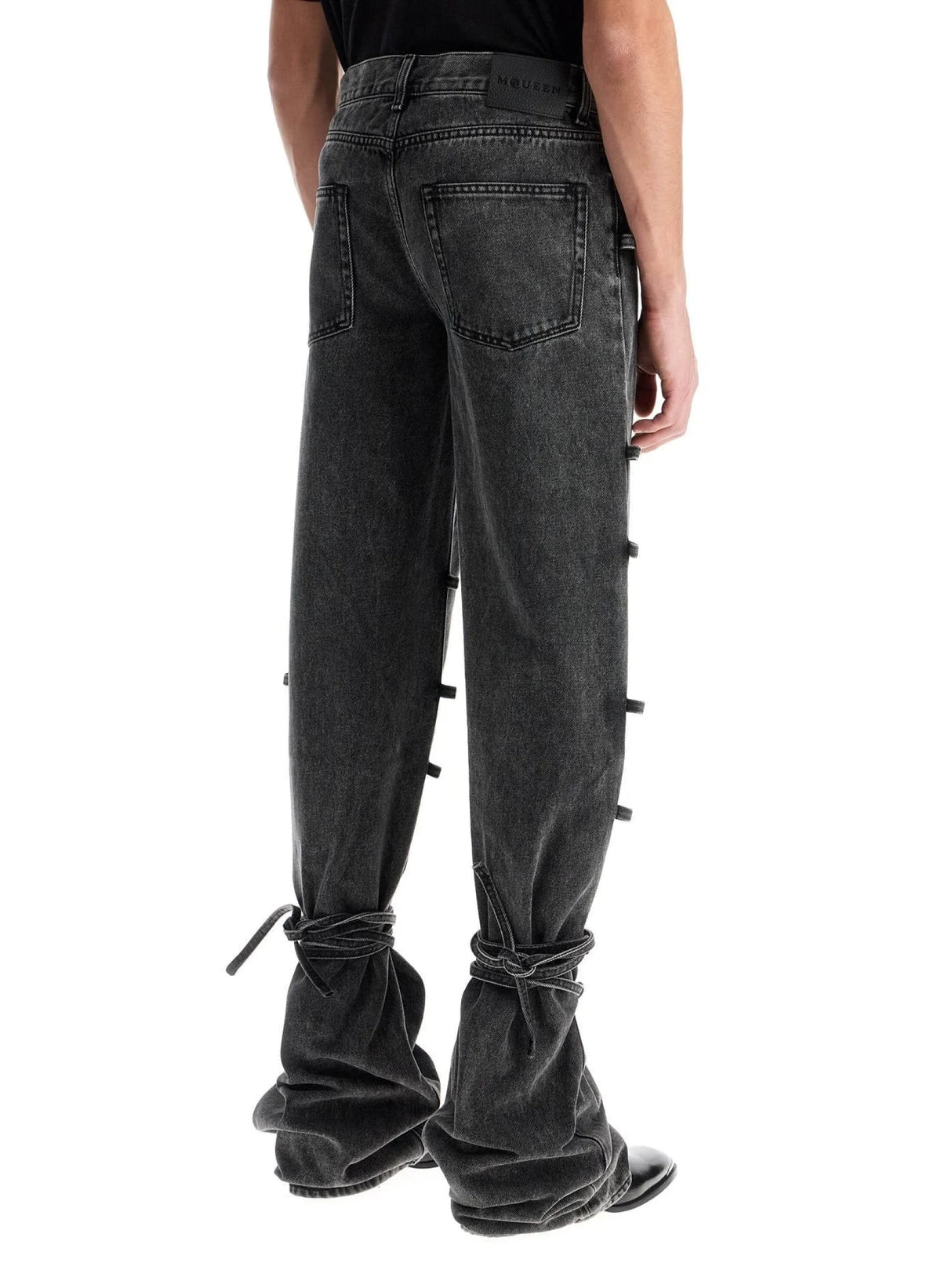 Baggy Jeans With Knotted Detail