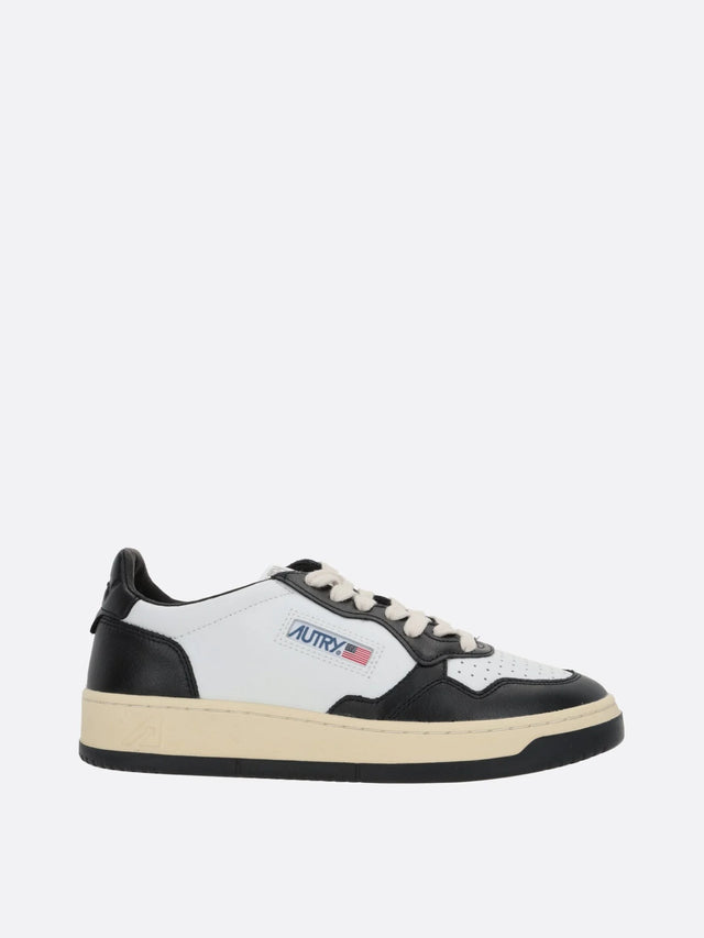 Autry Medalist Smooth Leather Sneakers