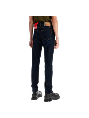 2019 D-Strukt Slim Jeans.