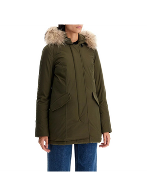 Water-Repellent Luxury Arctic Parka - Women > Clothing > Outerwear > Parkas